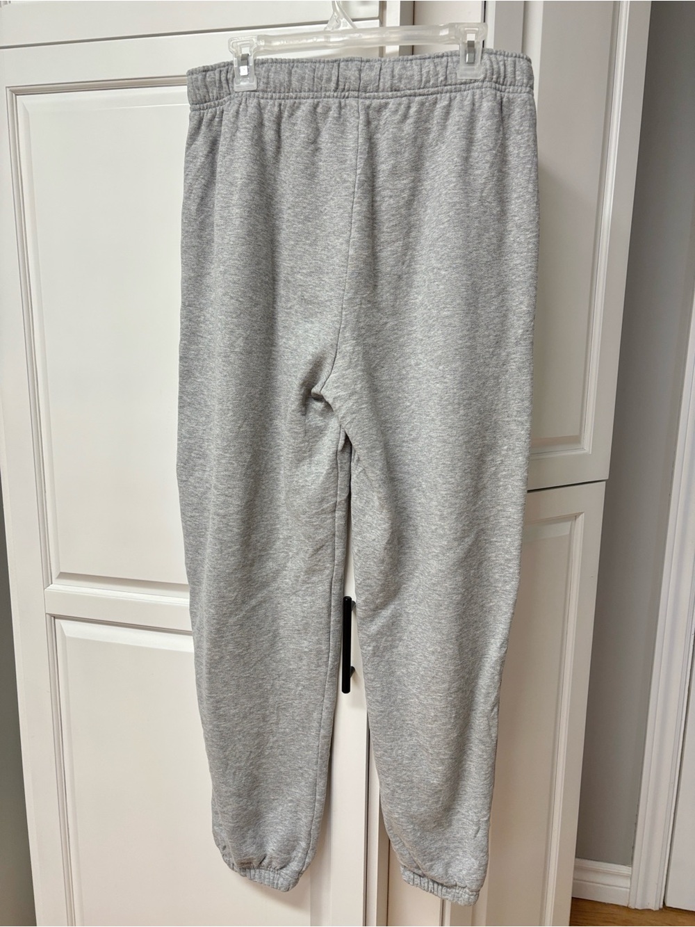 ALO YOGA Accolade Sweatpants in Athletic Heather Grey sz L - Picture 6 of 8